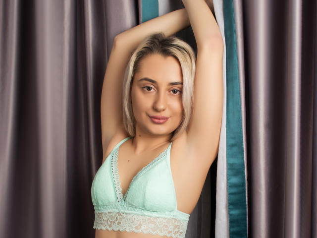 AnissaMaze - Live Sex Cam - 7599904