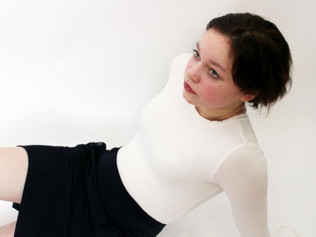 CutieeSue - сексуальная веб-камера в реальном времени - 7600100