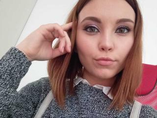 RoseBaby - Show live hot with this lean XXx 18+ teen woman 