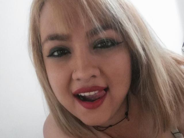 TastyCamila - פורנו בשידור חי ומצלמת סקס - 7601112