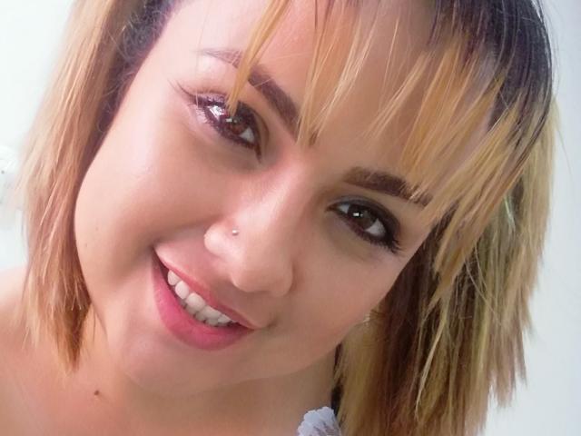 TastyCamila - פורנו בשידור חי ומצלמת סקס - 7602508