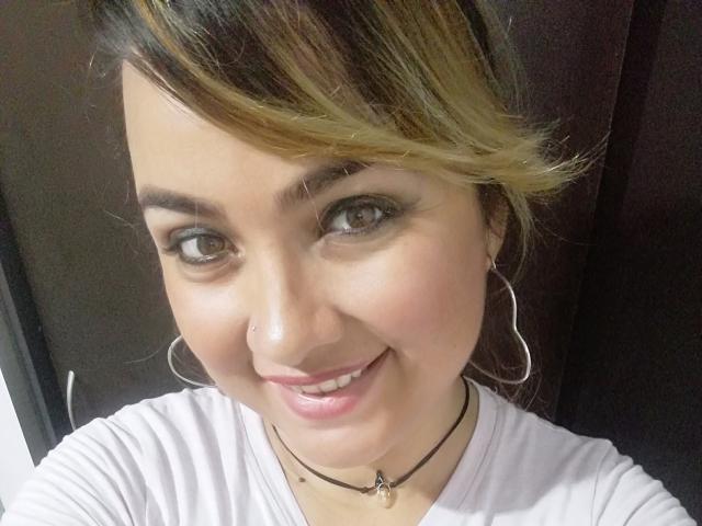 TastyCamila - פורנו בשידור חי ומצלמת סקס - 7602544