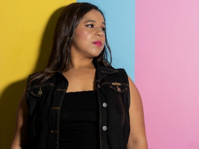KurlyRose - Chat cam porn with a chubby constitution Gorgeous lady 