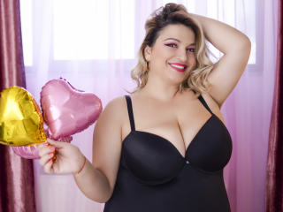 NaomiSensuel - Live sex avec une Jeune femme avec des beaux seins sur la plateforme X Love Cam 