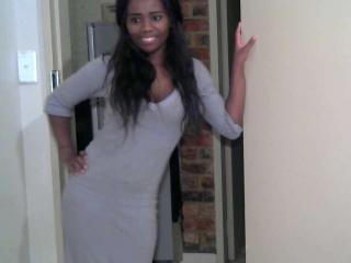 Fatcreamypussx - Chat cam en direct avec une Excitante jeune fille hot brune foncé sur Xlovecam 