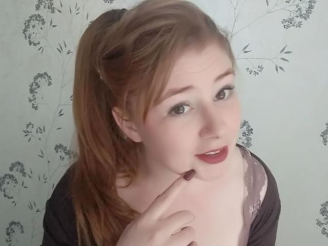 LucyOFlame - Show live nude with this ginger Exciting babe 