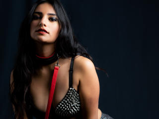 CarlaFetish - Live chat porn avec une Soumise latine sur la plateforme X Love Cam 