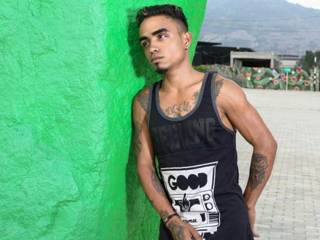 ValentinMorris - Élő pornó és szexkamera - 7729376