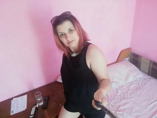 KissMyassXXL - Live nude with this charcoal hair Horny lady 