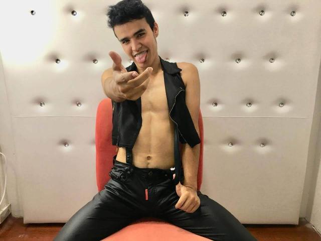 ScarletHotLove - Live sex cam - 7779224