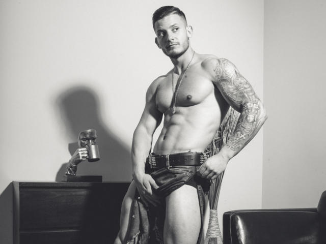 TravissHolden - Webcam live sexy with this Horny gay lads 