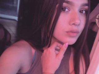 ValerieCuttest - Chat sexy with a latin Sex young and sexy lady 