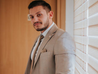 TravissHolden - chat online x with a Homosexuals 