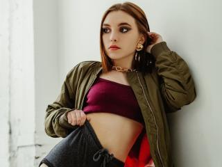 RoseBaby - online show sexy with this scrawny Nude young lady 
