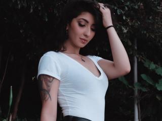 ShanonJones - Live exciting with a muscular build Sexy college hottie 