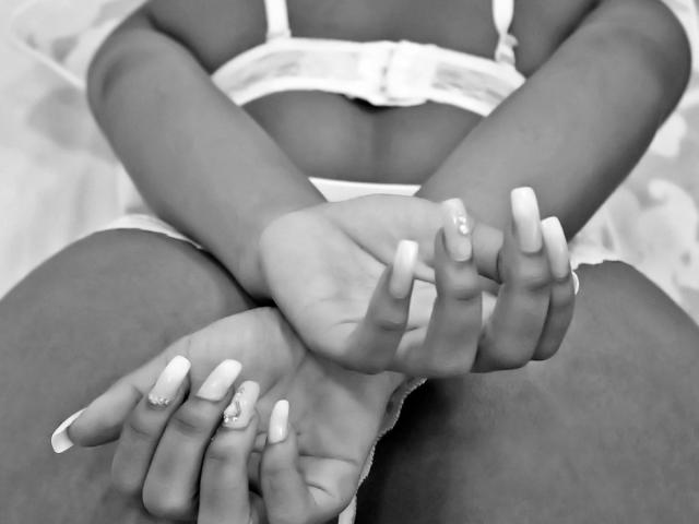 MarianColins - Camera khiêu dâm &amp; quyến rũ trực tiếp - 7802500