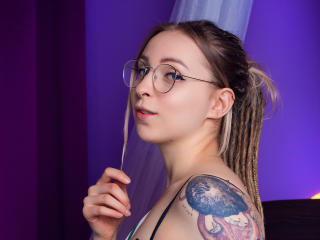 SammerHot - Webcam live porn avec cette Séduisante femme french européenne sur la plateforme Xlove 