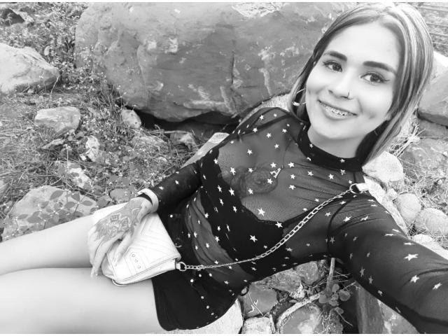 CristalHugetss - Camera khiêu dâm &amp; quyến rũ trực tiếp - 7826684