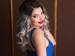Anelie - chat online xXx with a golden hair Hot babe 