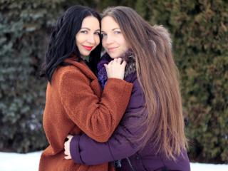 NikaXRysa - Show hot avec cette Femme attirée par les femmes sur X Love Cam 