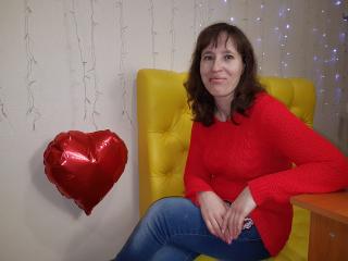 RamiRosse - Webcam live hard with this shaved private part Hard girl 