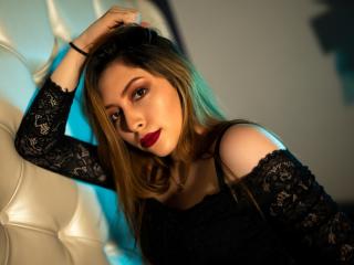 AvrilRose - Show porn with a standard body Sexy girl 
