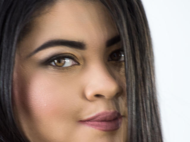 KorinaDavis - Webcam live hot avec une Incroyable camgirl sexy aux cheveux corbeaux sur Xlove 