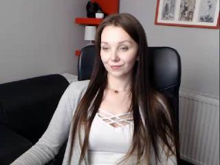 QueenZoe - Chat live xXx with a Sexy young and sexy lady with small boobs 