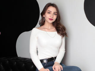 MollyDaisy - online show hard with this Porn young lady with regular tits 