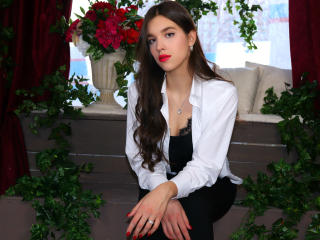 BlooomingLotus - Show live x with this dark hair Hard babe 