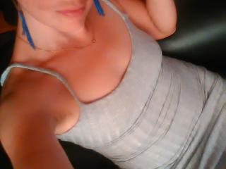 TikaFantasy - Webcam hard with this standard breast Attractive woman 