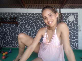 CamilaSanz - Show live x with this shaved genital area Nude 18+ teen woman 
