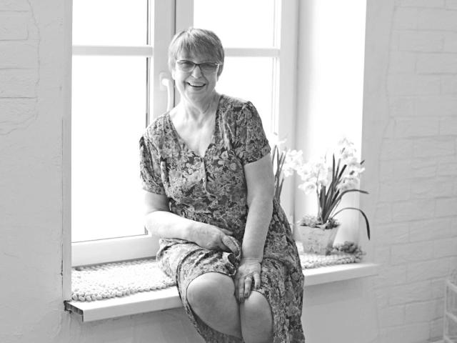 SharonXAmore - Live chat xXx with this XXx MILF with big boobs 