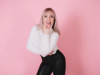OliviaDavies - Show live exciting with this gaunt X young and sexy lady 