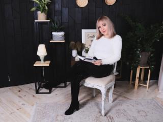 OliviaDavies - Live nude with this golden hair Hot young and sexy lady 