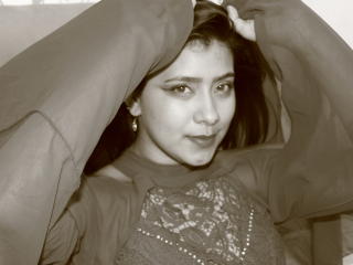 AmberYKorina - Webcam live sex with this Woman having sex with other woman with enormous cans 