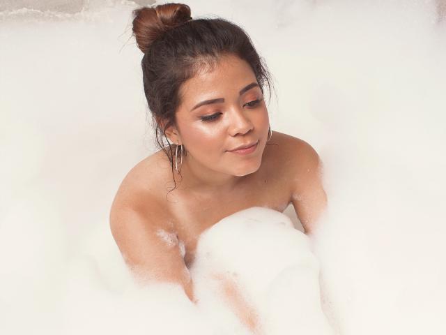 BelleCaramel - Live Sex Cam - 7873264
