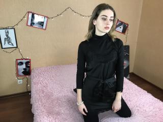 TaylorBailey - online chat exciting with a fair hair Hot young and sexy lady 