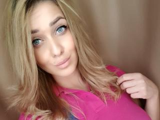 AmaSun - Webcam porn with a fit constitution XXx young lady 