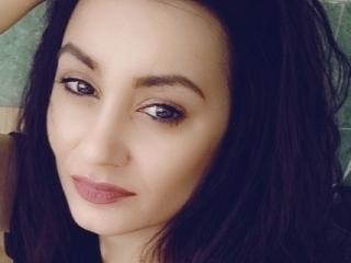 BeauSourireElla - Live chat sexe avec cette Divine nana french en chaleur blanche  