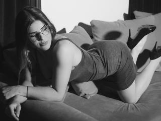 JuliaOfBomb - Show live hot with a cocoa like hair XXx college hottie 