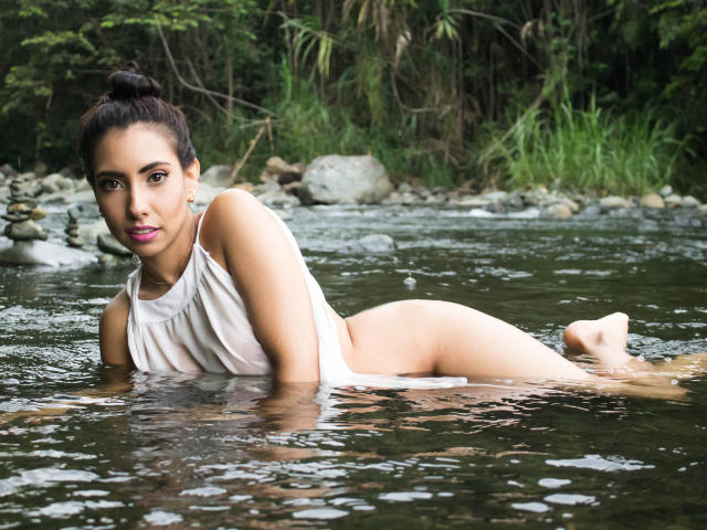 AlanaSimmons - Live sex cam - 7915324