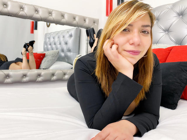 EvelynBlannde - Live porn &amp; sex cam - 7918960