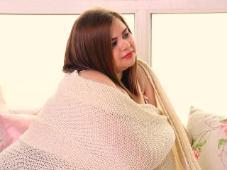 ImDrawUrMood - Live chat nude with a X babe with average boobs 