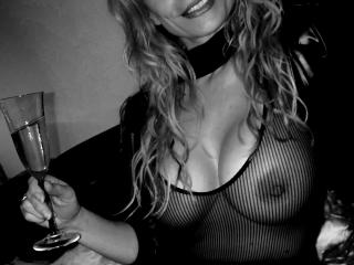 Barbara69 - chat online hot with this sandy hair Attractive woman 