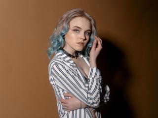 WonderfulHarper - Chat live hot with this trimmed vagina Hard teen 18+ 