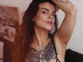 AlessaMoon - Show live sex with this so-so figure XXx girl 