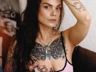 AlessaMoon - Video chat x with a dark hair X babe 