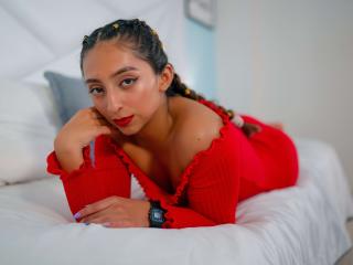 SammyLoren - Chat hard with a Attractive woman with a standard breast 