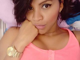 KarolinaGirl - Live nude with this slim Sex young lady 